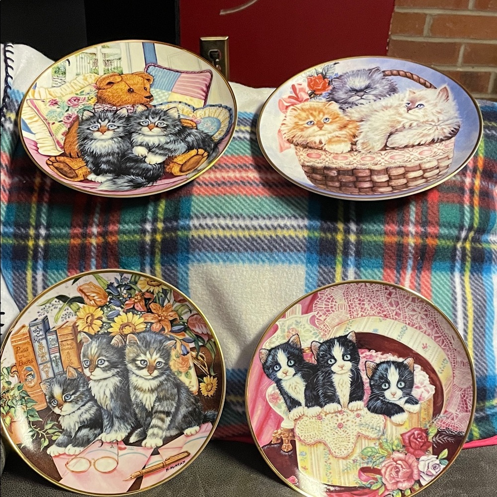 Franklin Mint Cat Collector Plates - Multicolor Set
